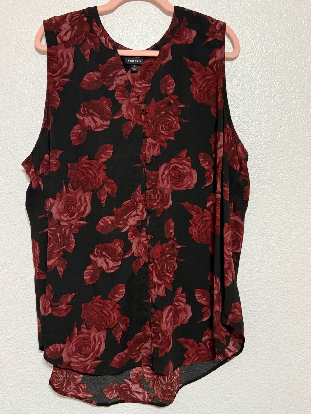 torrid Black Floral Button-Front Sleeveless Blouse